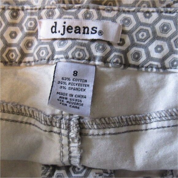 Woemns Cropped Pants SZ 8 All Over Geometric Print Mid Rise  By D. Jeans Gray - Picture 3 of 5